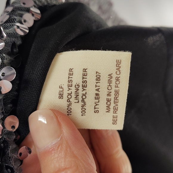Altar'd State Pullover Blouse Size XS Gunmetal Gray Sequin Top Flutter Sleeve - Picture 7 of 10